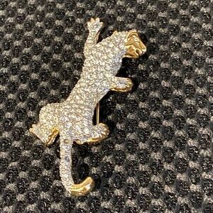 Climbing Leopard Pavé Crystals Pin Brooch Gold Tone Unisex